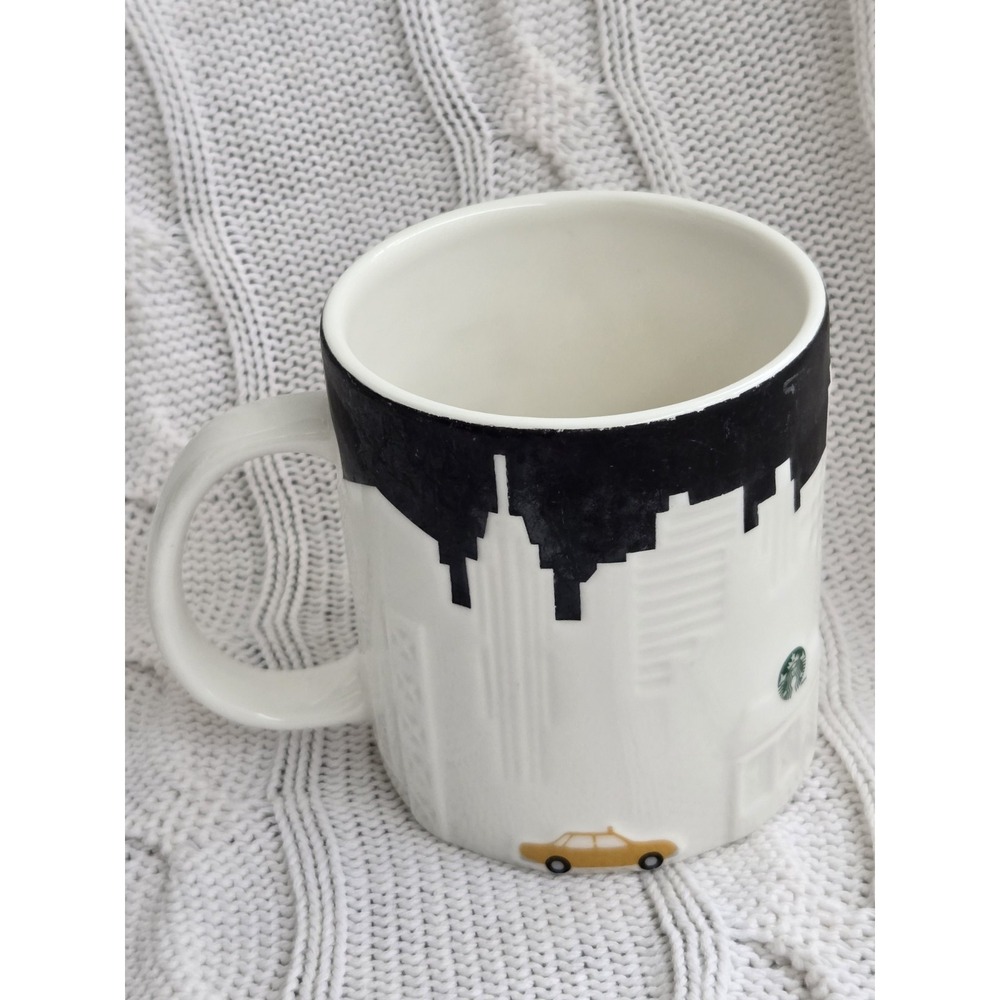 STARBUCKS 2012 Collectors Series New York City NYC Skyline Taxi 16oz Coffee Mug